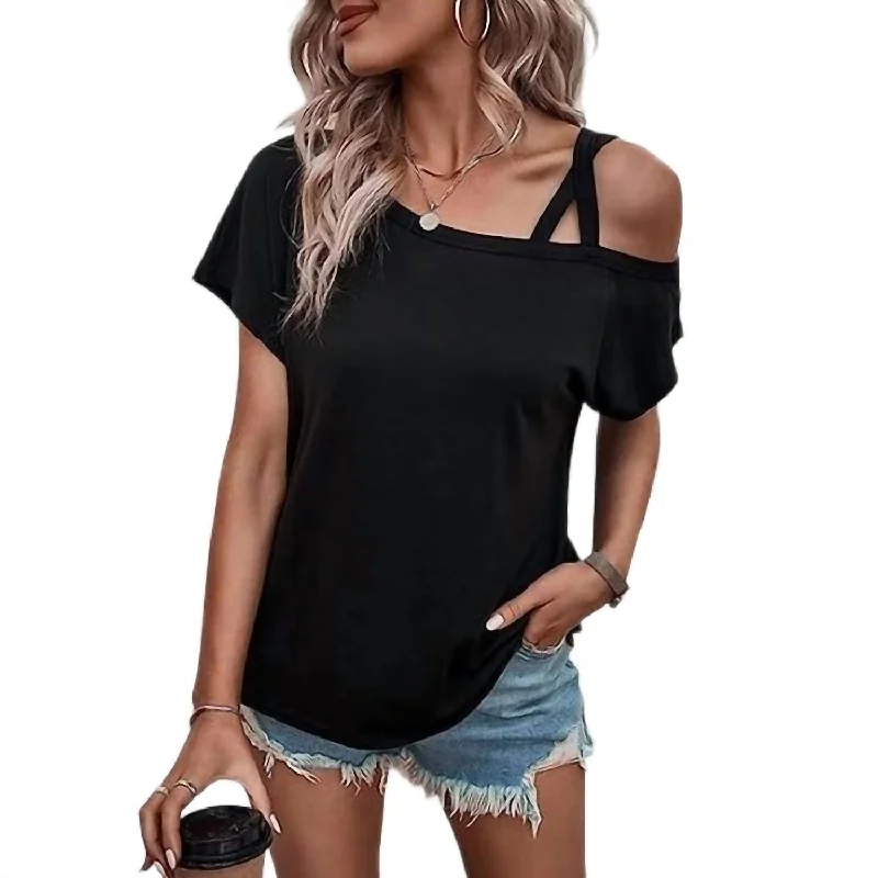 Final Clearance Criss Cross Shoulder Top In Black