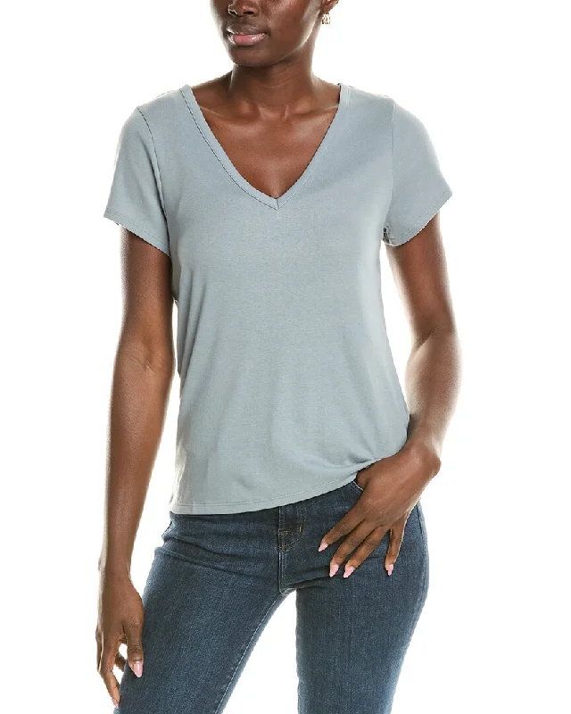Friends and Family Sale Splendid V-Neck T-Shirt
