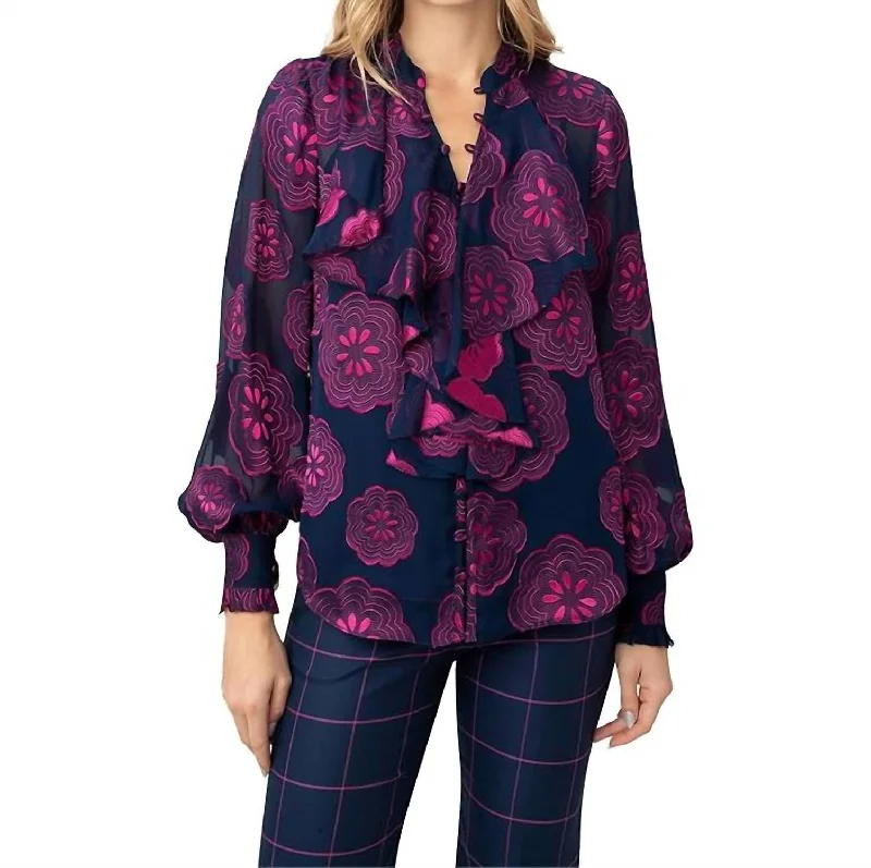 Bargain Bin St. Marks Top In Ink