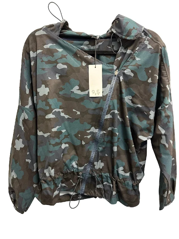 Limited Availability Women D-Side Jacket In Camo Basil