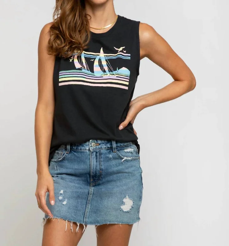 Online Exclusive Womens Island Graphic Print Tank In Black
